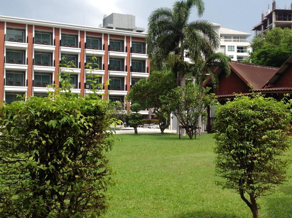 Marsi Pattaya Hotel Екстериор снимка