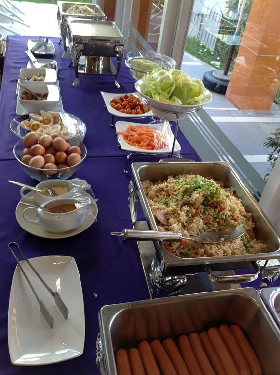 Marsi Pattaya Hotel Екстериор снимка