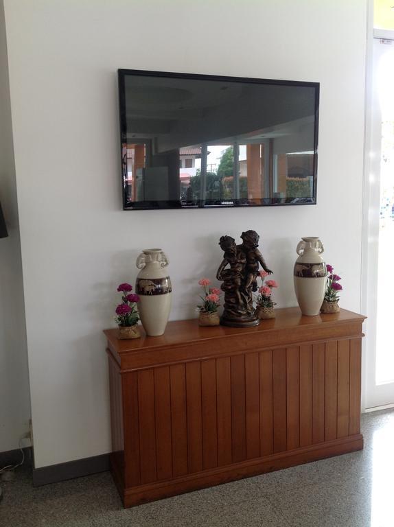 Marsi Pattaya Hotel Екстериор снимка