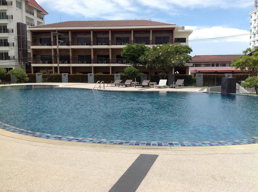 Marsi Pattaya Hotel Екстериор снимка