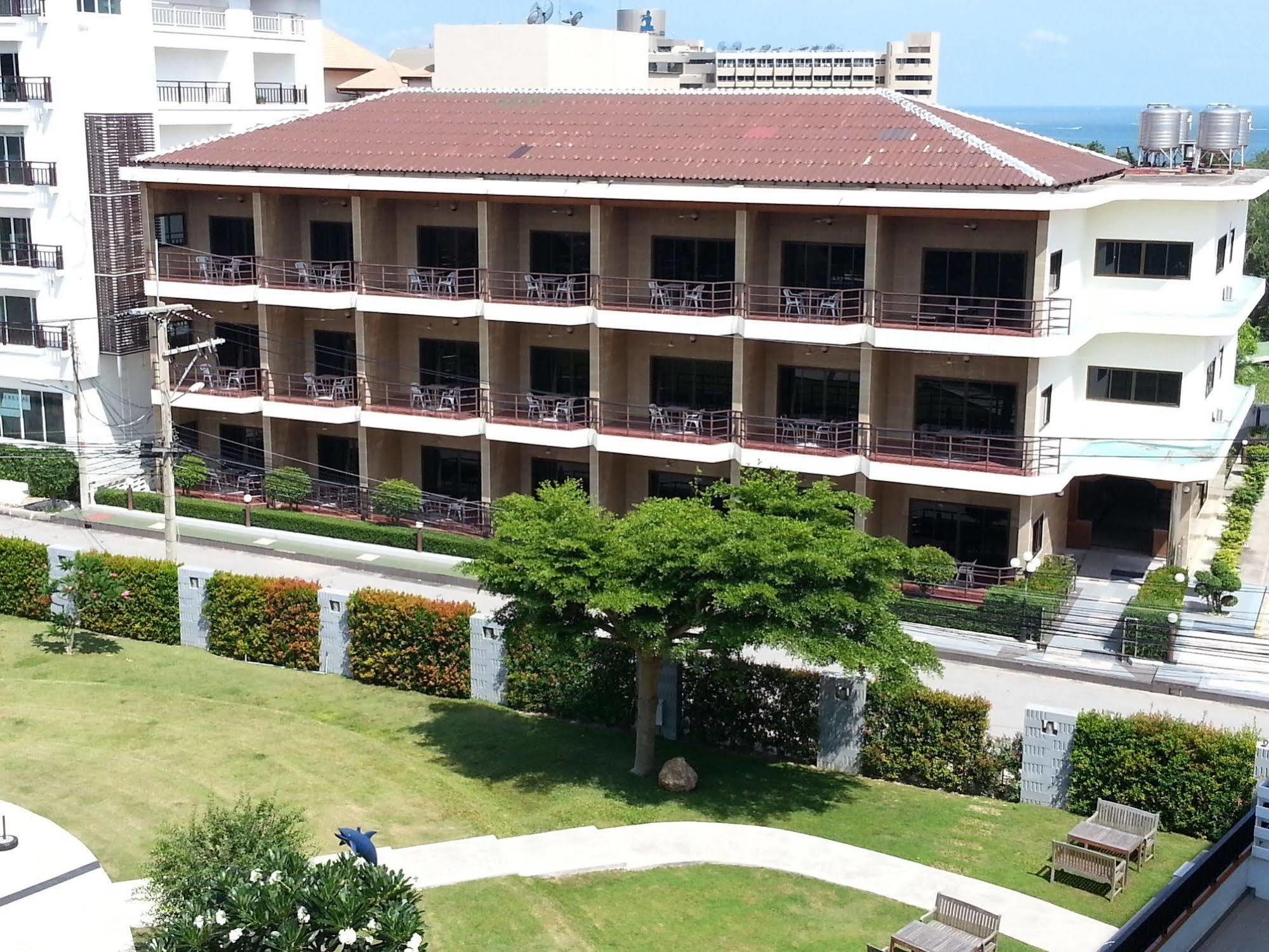 Marsi Pattaya Hotel Екстериор снимка