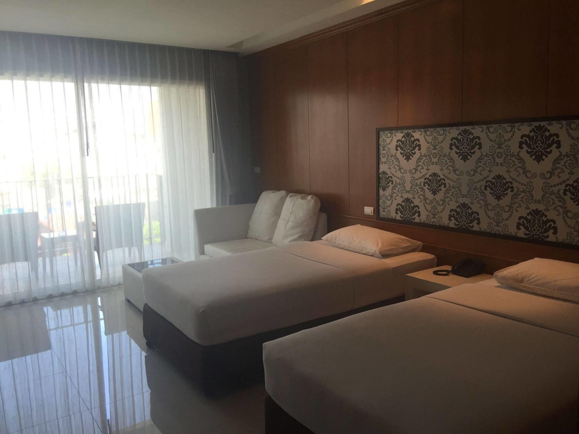 Marsi Pattaya Hotel Екстериор снимка